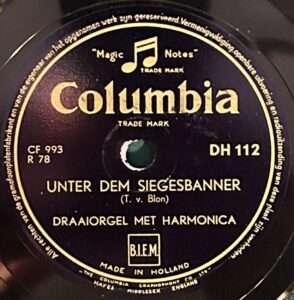Columbia DH 112, Draaiorgel met Harmonica
